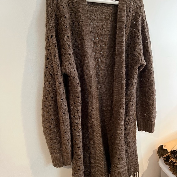 Medium - Picture 3 of 3